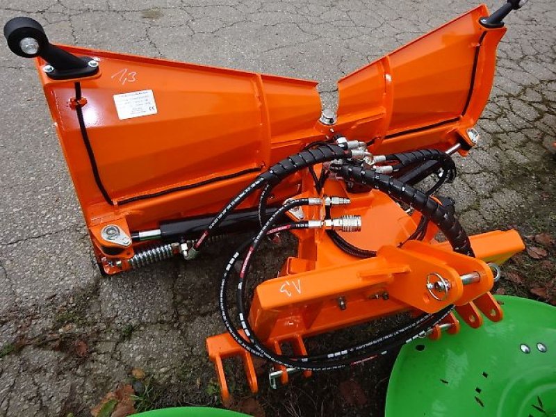 Schneepflug van het type H-L-M 1,5 Meter- Varioschneepflug - hydraulisch verstellbar, Neumaschine in Neureichenau (Foto 23)