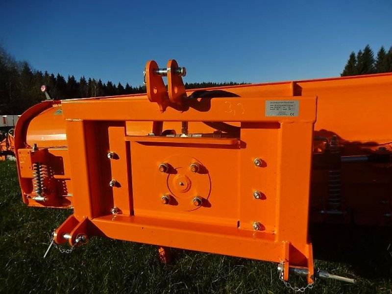 Schneepflug от тип M&H 3,3 Meter- NEU- SP-330 - Schneeschild- Schneepflug - Schwere Ausführung- hydraulisch schwenkbar, Neumaschine в Neureichenau (Снимка 12)