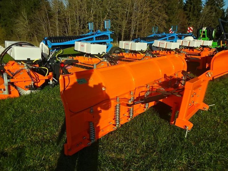 Schneepflug van het type M&H 3,3 Meter- NEU- SP-330 - Schneeschild- Schneepflug - Schwere Ausführung- hydraulisch schwenkbar, Neumaschine in Neureichenau (Foto 4)