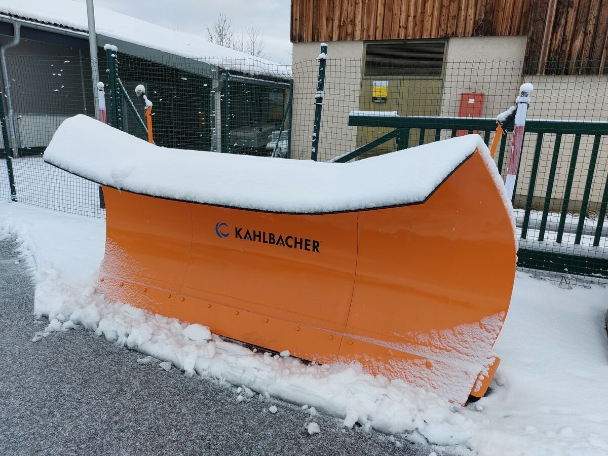 Schneeräumschild des Typs Kahlbacher PRAXOS 250, Neumaschine in Bruck (Bild 2)