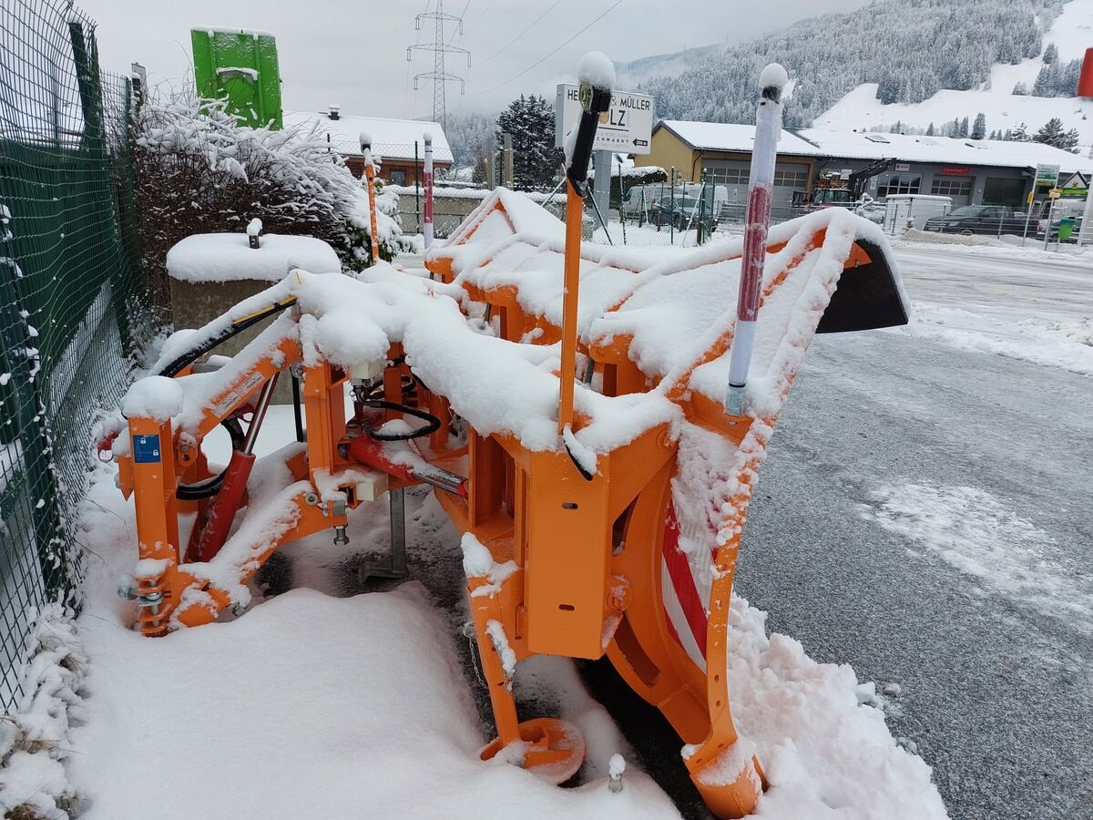 Schneeräumschild des Typs Kahlbacher PRAXOS 250, Neumaschine in Bruck (Bild 3)