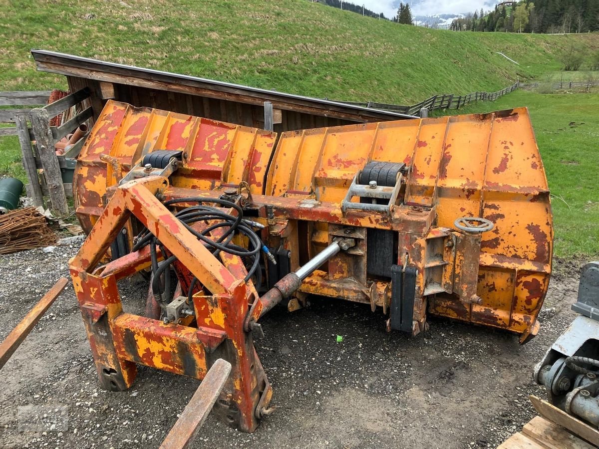 Schneeräumschild des Typs Kahlbacher Schneepflug DS 260, Gebrauchtmaschine in Eben (Bild 1)