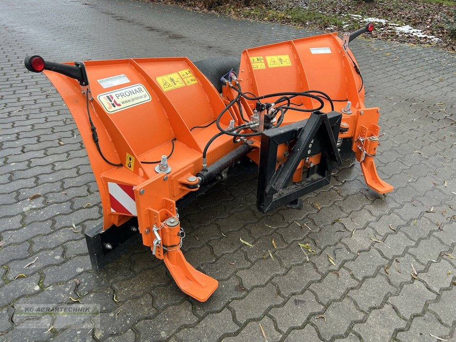 Schneeräumschild tip PRONAR PUV 200 Schneeräumschild, Neumaschine in Langensendelbach (Poză 10)