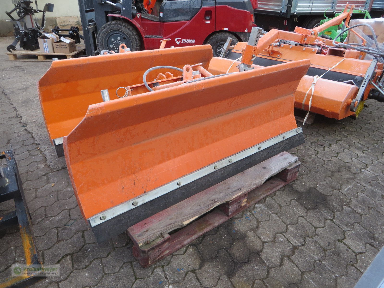 Schneeräumschild van het type Sonstige SP 160 hydraulisch schwenkbar 160cm KAT 1 & 2 Schneeschild Schneepflug **SOFORT VERFÜGBAR**, Neumaschine in Feuchtwangen (Foto 1)