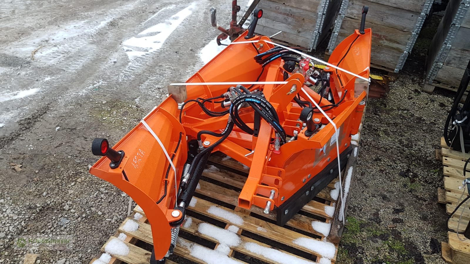 Schneeräumschild van het type Sonstige V-150 Vario Schneepflug + elektrisches Steuergerät Räumschild Winterdienst, Neumaschine in Feuchtwangen (Foto 2)