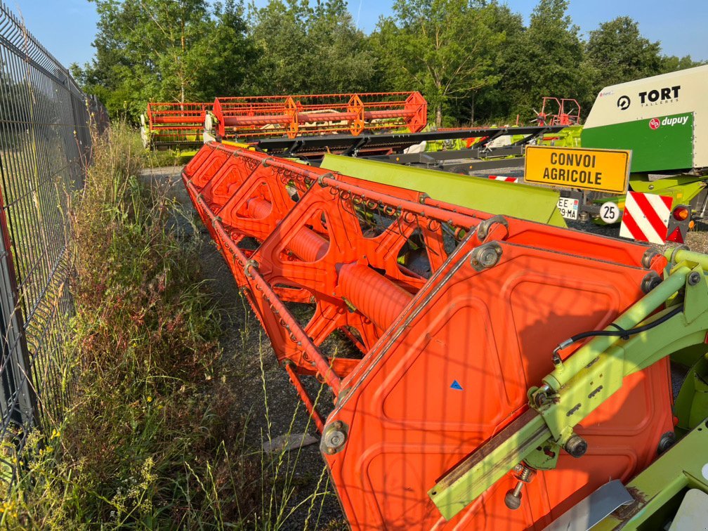 Schneidwerk des Typs CLAAS C 660 FIXE, Gebrauchtmaschine in ORLEIX (Bild 4)