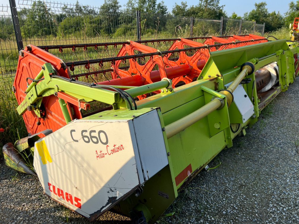 Schneidwerk des Typs CLAAS C 660 FIXE, Gebrauchtmaschine in ORLEIX (Bild 1)