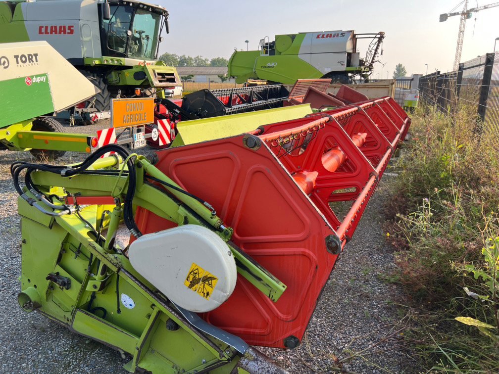 Schneidwerk des Typs CLAAS C 660 FIXE, Gebrauchtmaschine in ORLEIX (Bild 3)