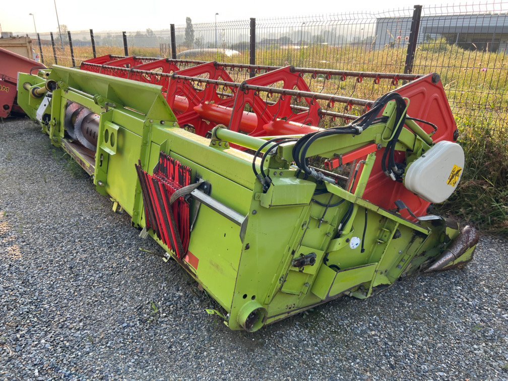 Schneidwerk des Typs CLAAS C 660 FIXE, Gebrauchtmaschine in ORLEIX (Bild 2)