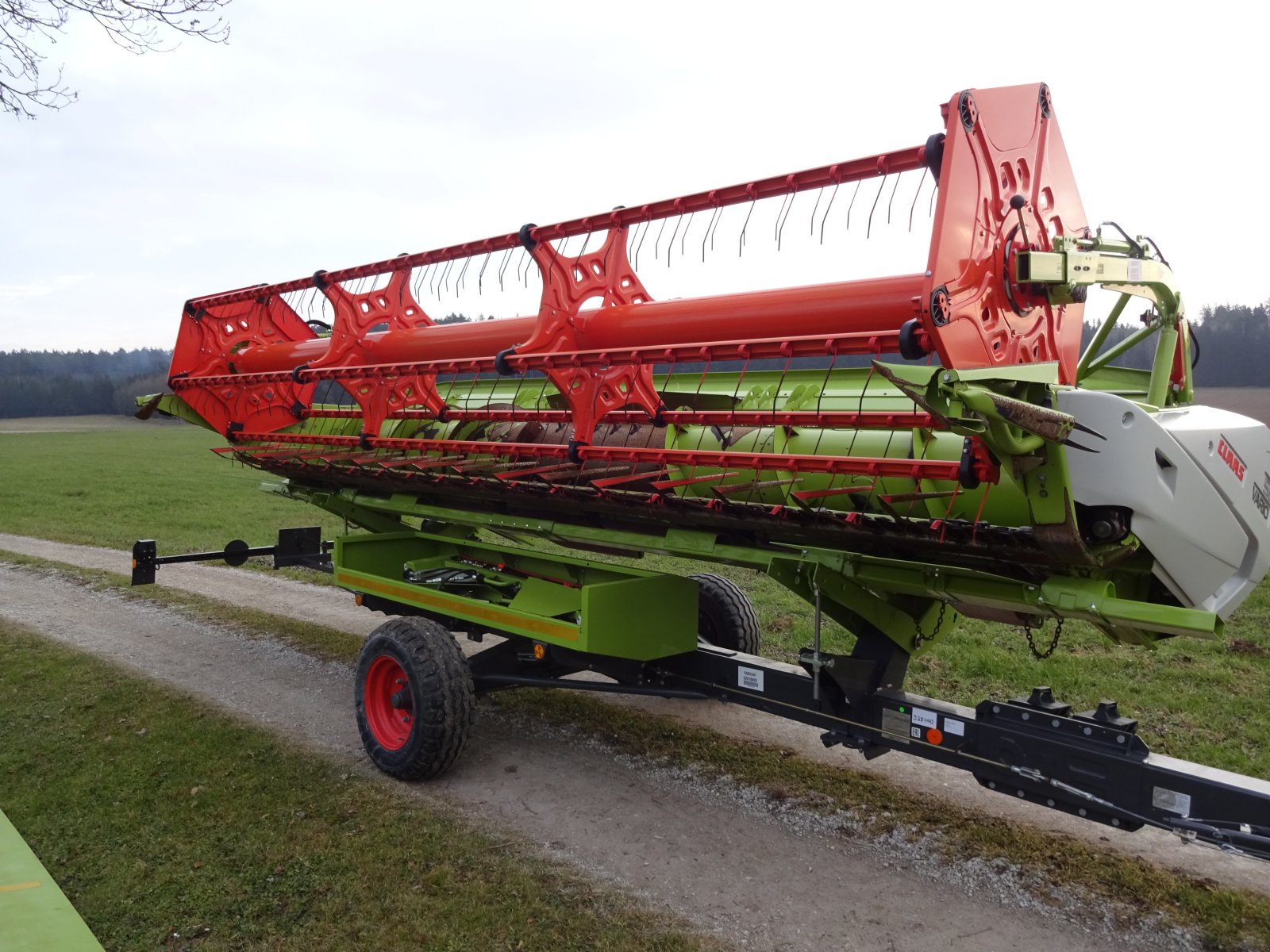 Schneidwerk typu CLAAS VARIO 560 AC, Gebrauchtmaschine v Breitenbrunn (Obrázek 8)