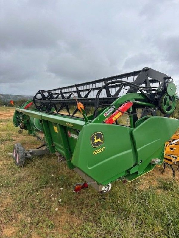 Schneidwerk des Typs John Deere 622F, Gebrauchtmaschine in LOMBEZ (Bild 1)