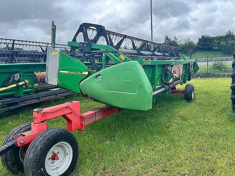 Schneidwerk des Typs John Deere 622R, Gebrauchtmaschine in Warszawa (Bild 3)