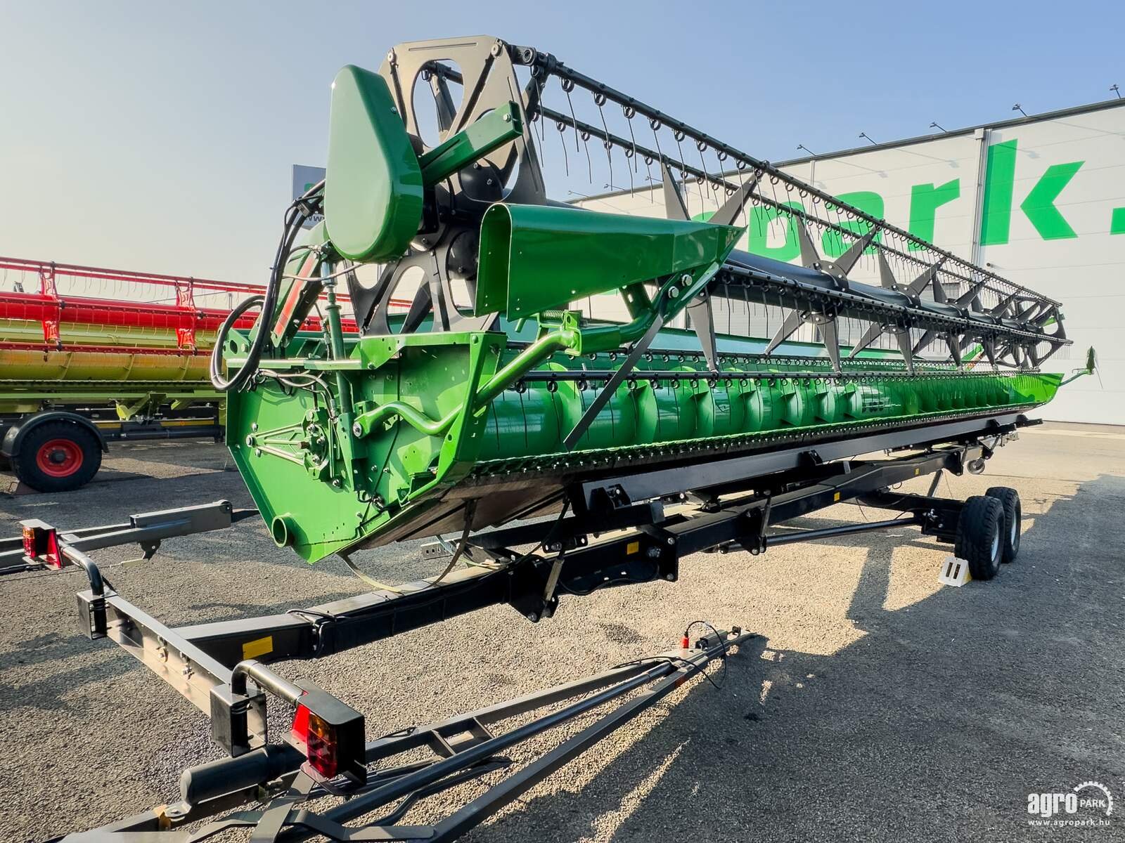 Schneidwerk des Typs John Deere 635R, Gebrauchtmaschine in Csengele (Bild 3)