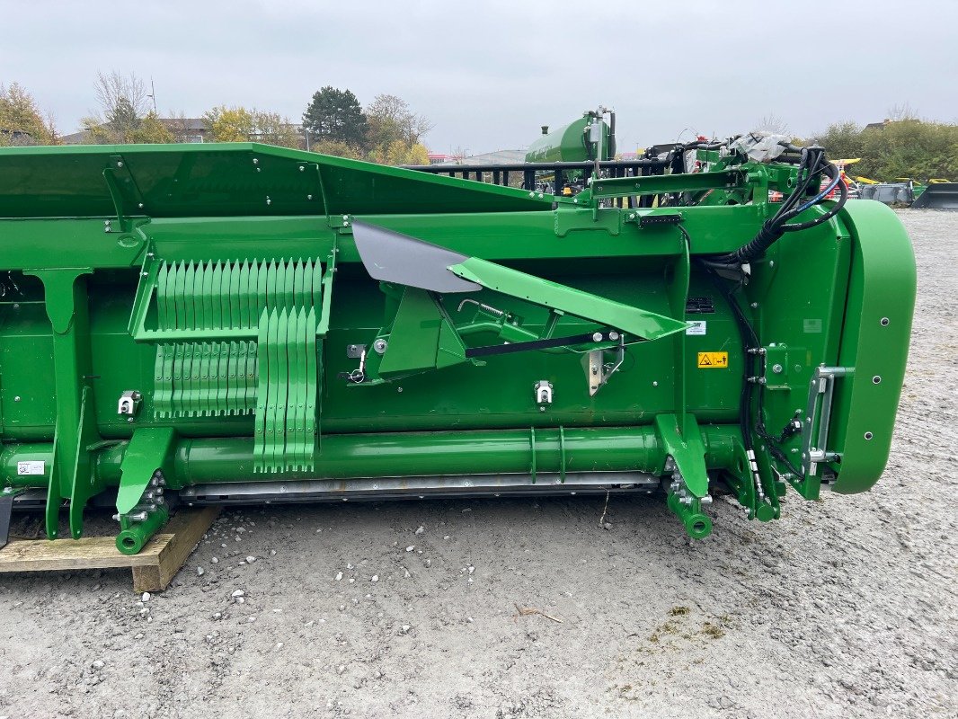 Schneidwerk of the type John Deere 725X, Neumaschine in Beckum (Picture 7)