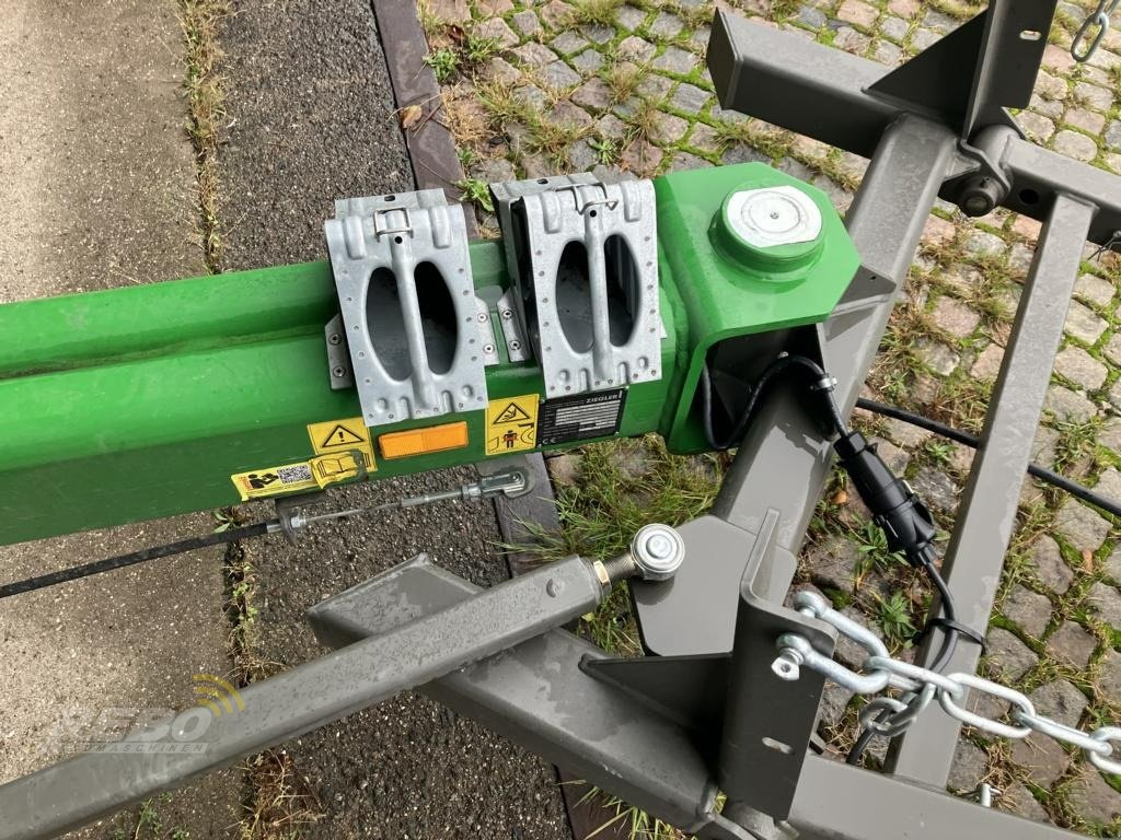 Schneidwerk of the type John Deere HD40X MY23, Neumaschine in Lütjenburg (Picture 17)