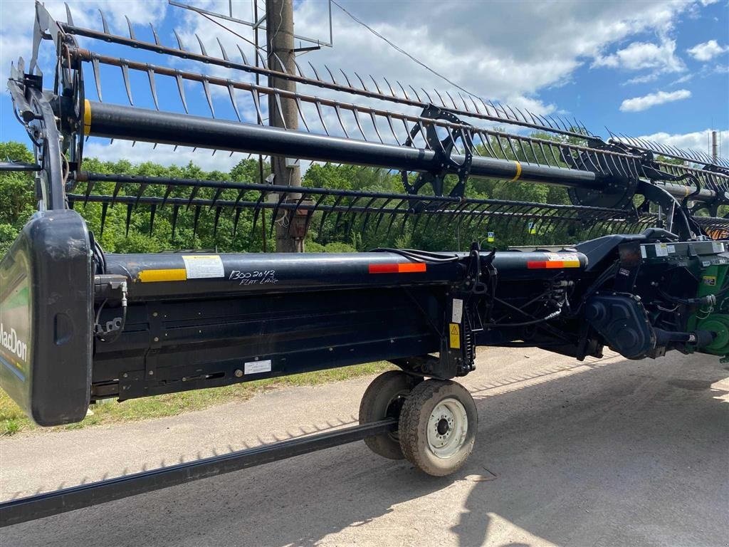 Schneidwerk tipa MacDon FD70 12 Meter FlexDraper  John Deere adapter. 12 meter sejlskærebord. To stk til salg, med vogn. Ring til Ulrik på 0045-40255544. Jeg snakker Jysk, tysk og engelsk., Gebrauchtmaschine u Kolding (Slika 4)