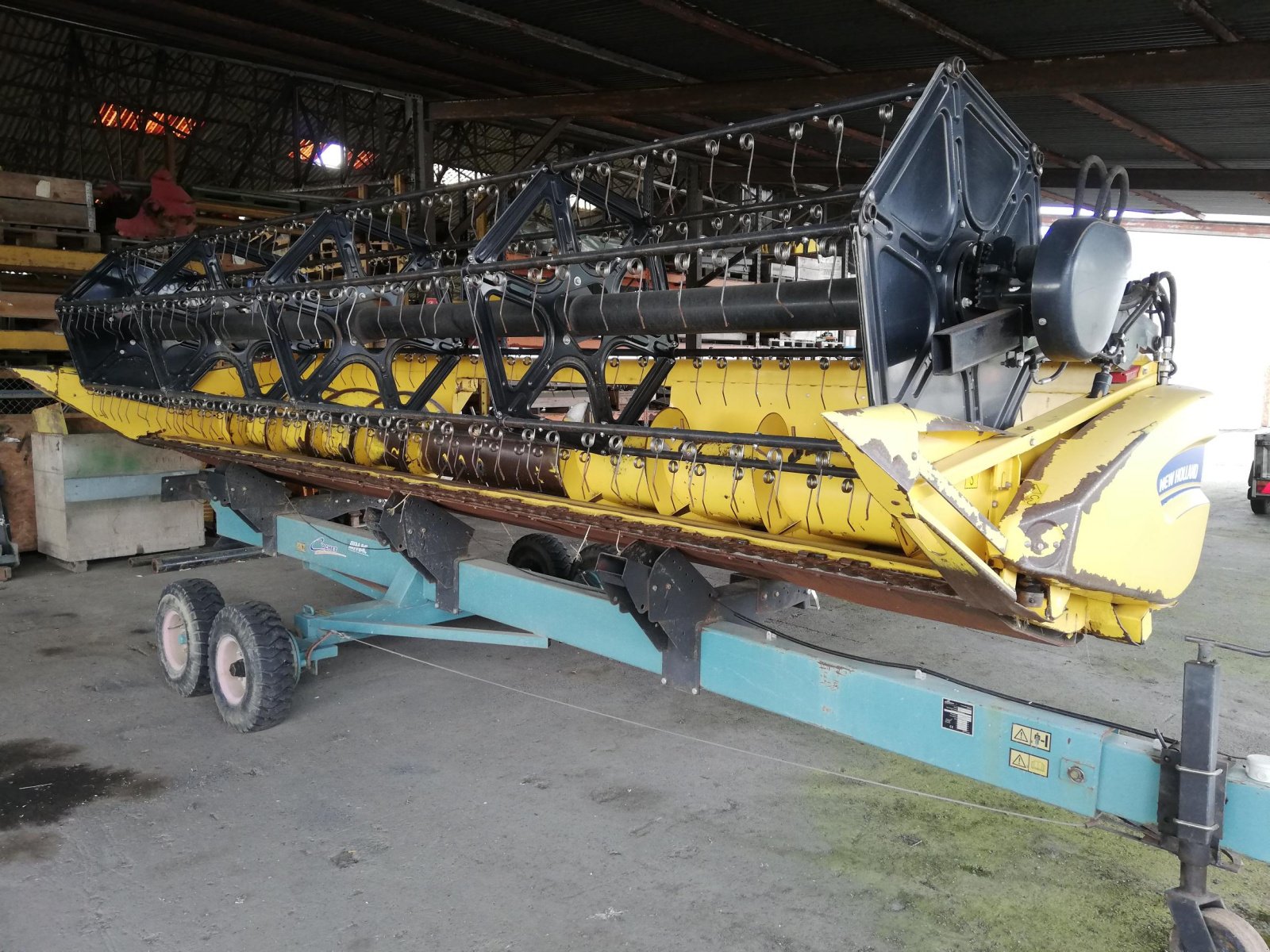 Schneidwerk des Typs New Holland 6M10, Gebrauchtmaschine in TREMEUR (Bild 2)