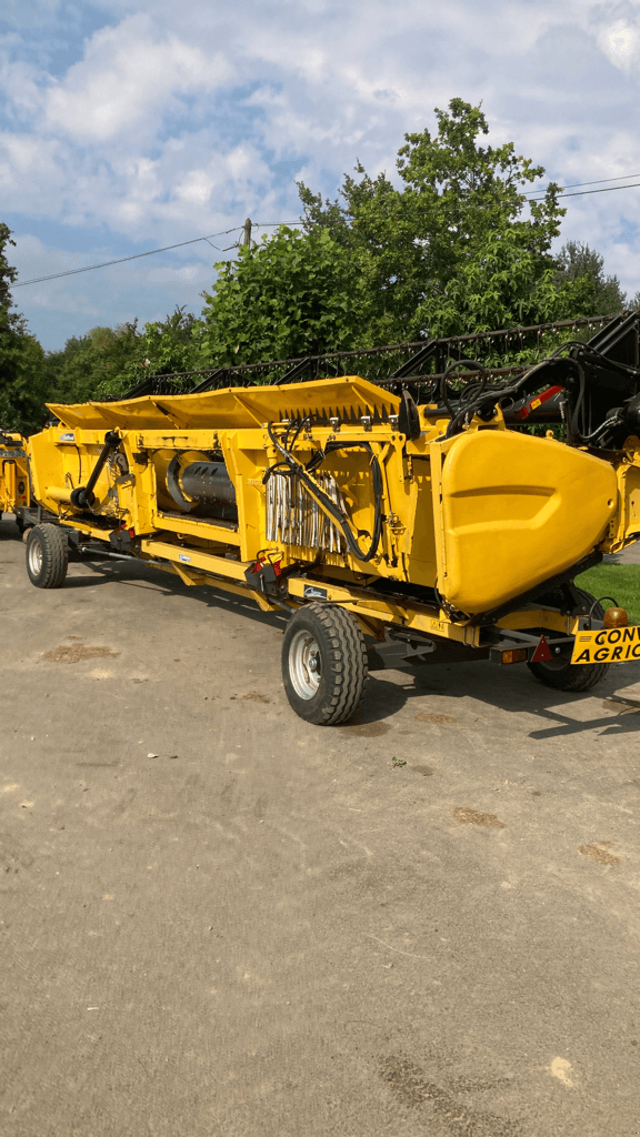 Schneidwerk of the type New Holland 7M62 VARIFEED, Gebrauchtmaschine in TREMEUR (Picture 2)