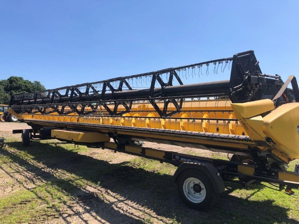 Schneidwerk van het type New Holland CR9.90 skærebord 41 fods varifeed, Gebrauchtmaschine in Tinglev (Foto 5)