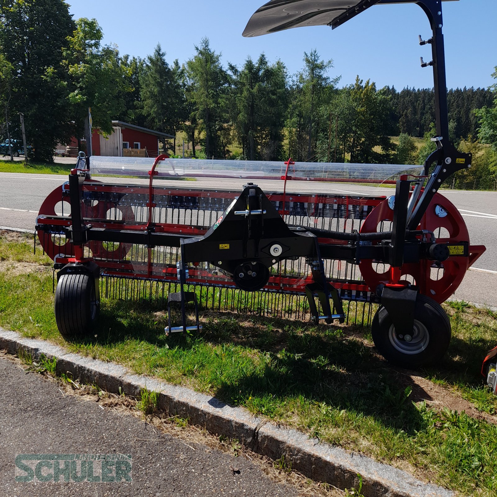 Schwader del tipo BB-Umwelttechnik Clementer 300 F ECO, Neumaschine In St. Märgen (Immagine 3)