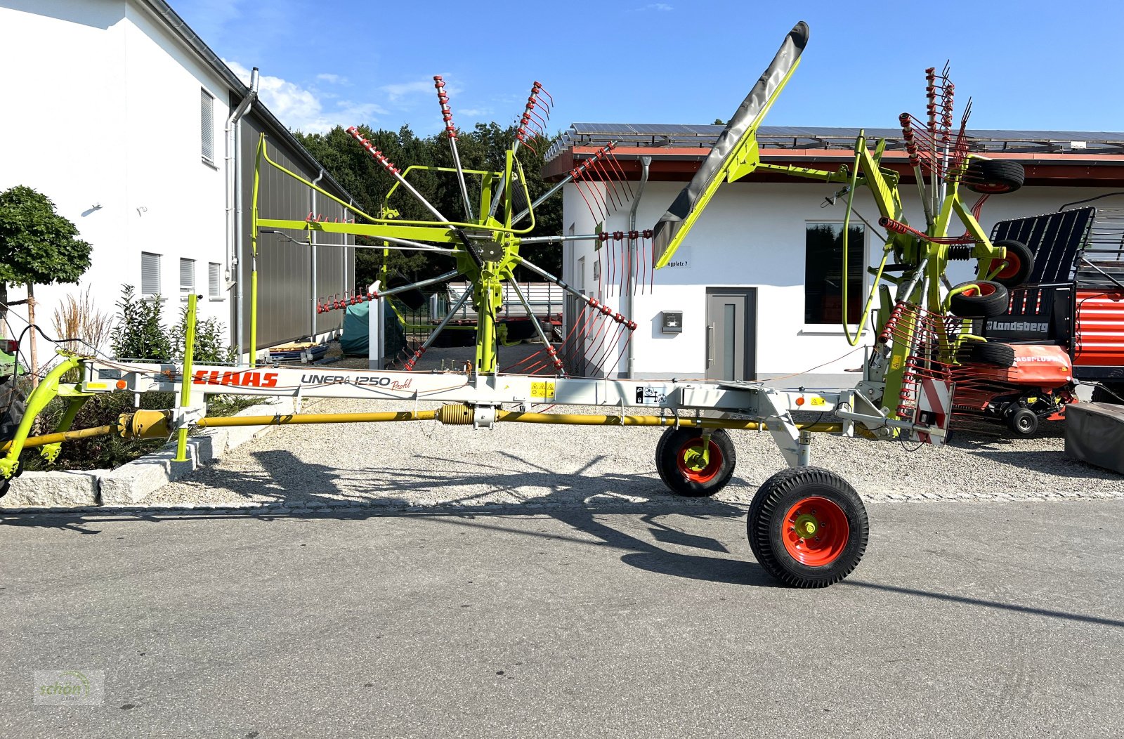 Schwader tipa CLAAS Claas Liner 1250 Profil Seitenschwader im guten Zustand, Gebrauchtmaschine u Burgrieden (Slika 4)