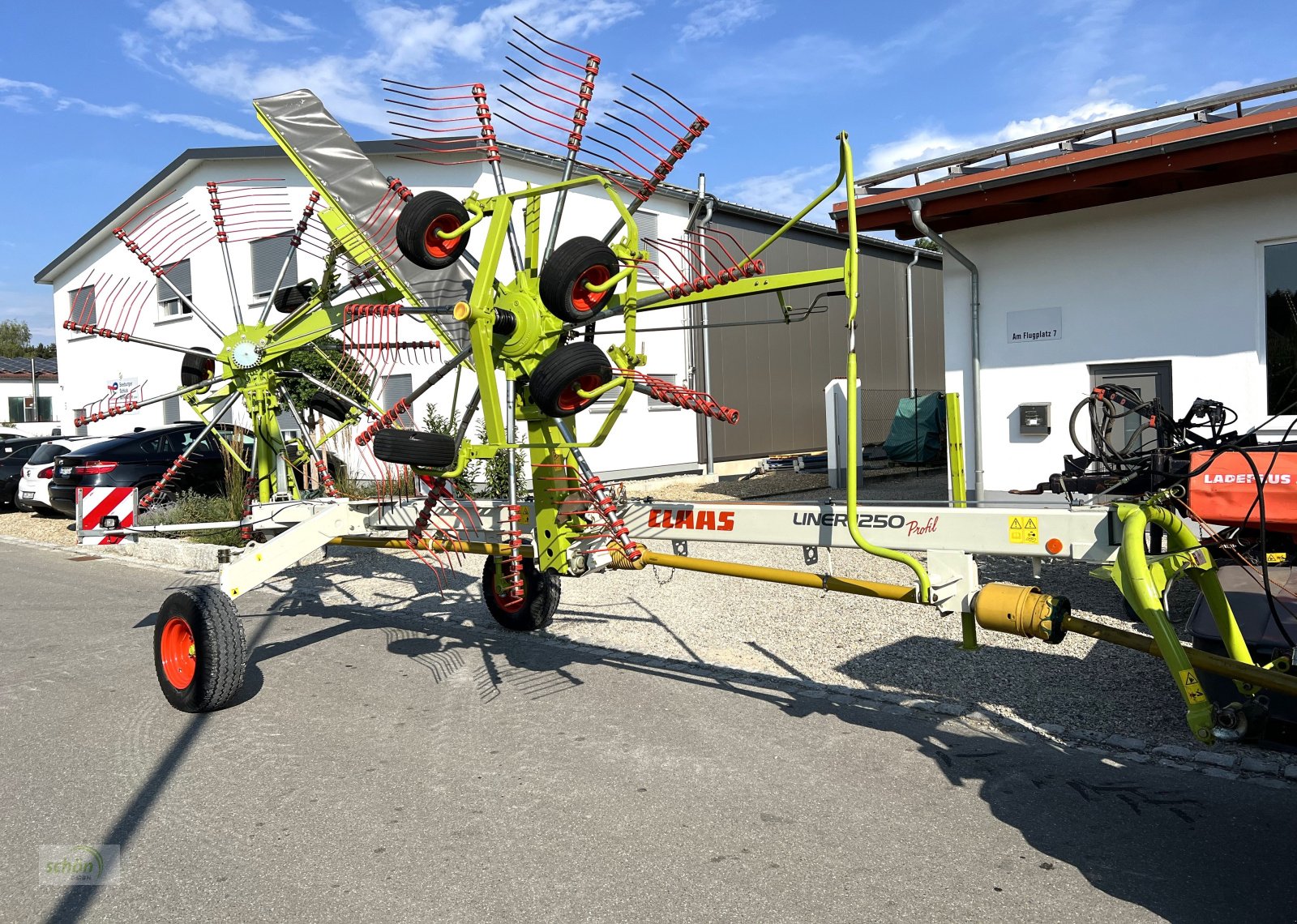 Schwader tipa CLAAS Claas Liner 1250 Profil Seitenschwader im guten Zustand, Gebrauchtmaschine u Burgrieden (Slika 12)