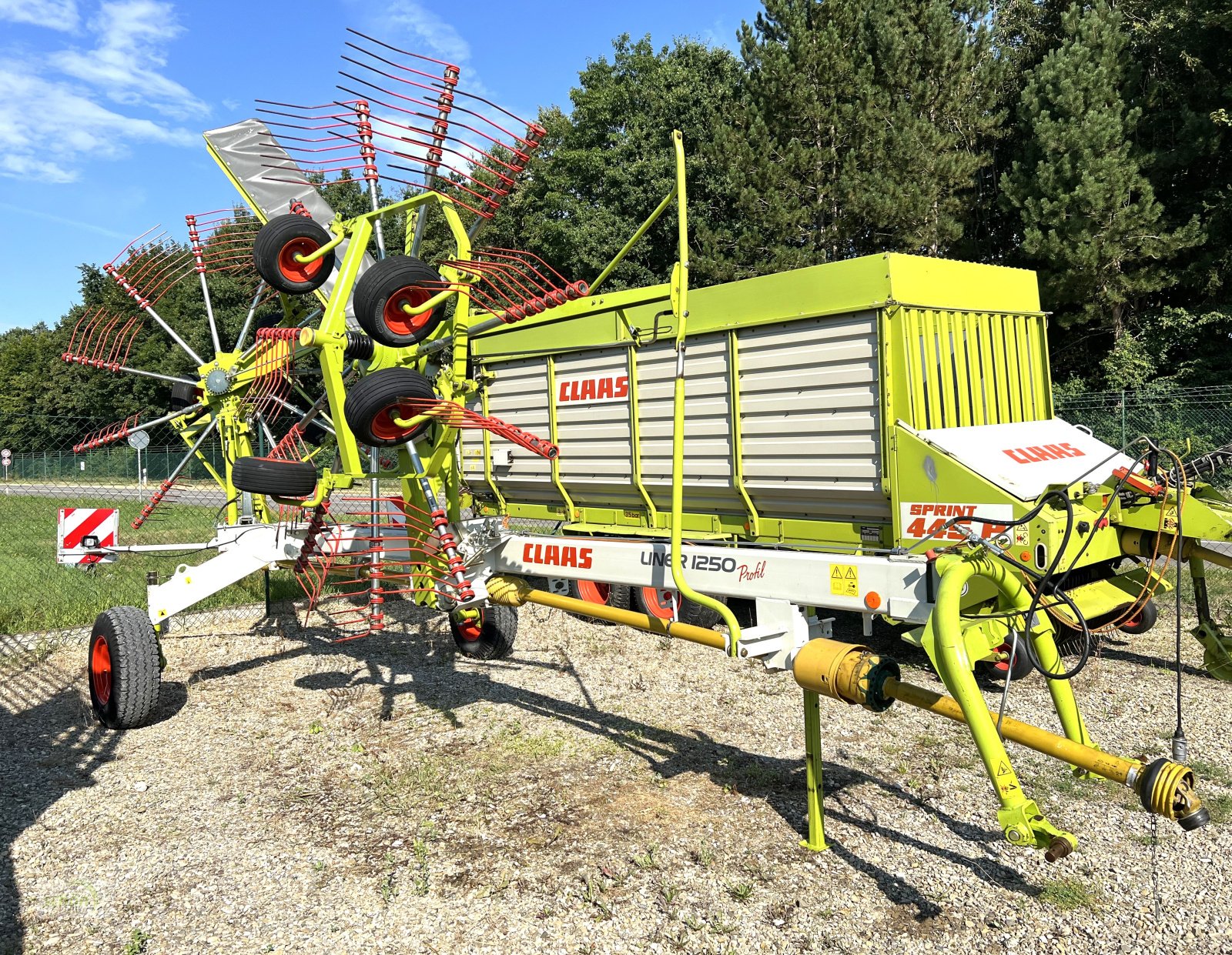 Schwader Türe ait CLAAS Claas Liner 1250 Profil Seitenschwader im guten Zustand, Gebrauchtmaschine içinde Burgrieden (resim 15)