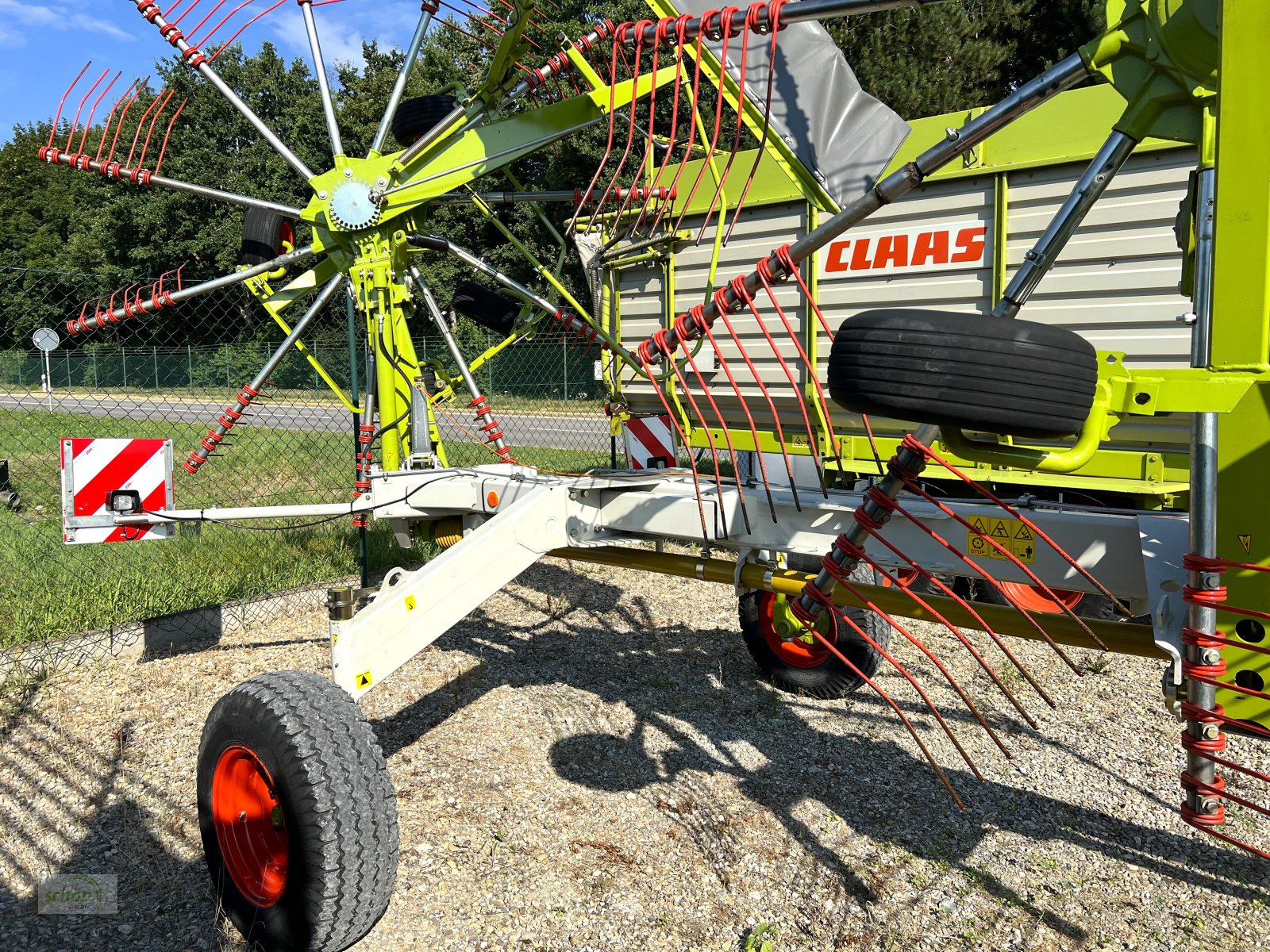 Schwader Türe ait CLAAS Claas Liner 1250 Profil Seitenschwader im guten Zustand, Gebrauchtmaschine içinde Burgrieden (resim 20)