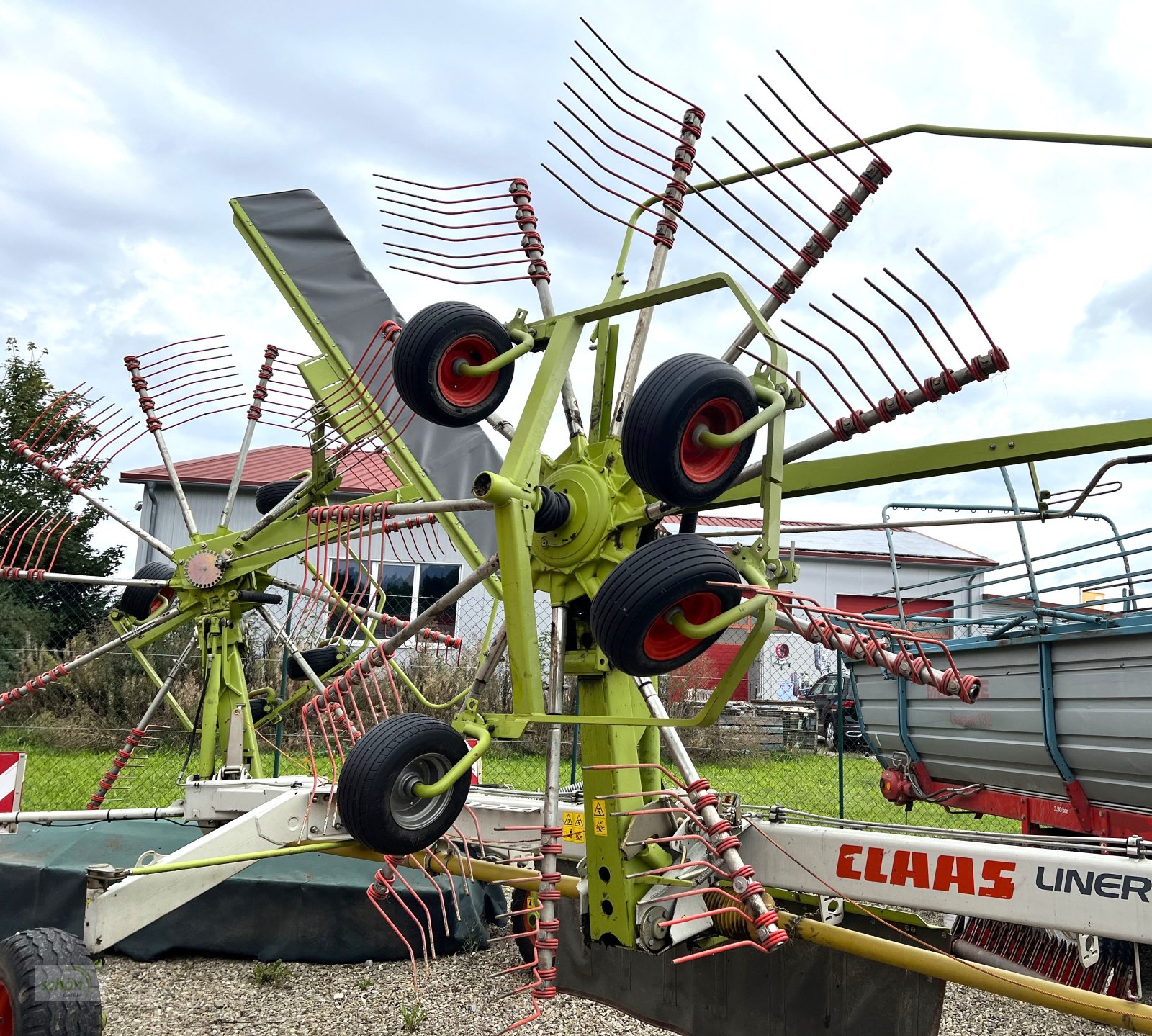 Schwader des Typs CLAAS Liner 1250 Profil mit Nachtschwad-Funktion und zweitem Schwadtuch - Seitenschwader, Gebrauchtmaschine in Burgrieden (Bild 5)