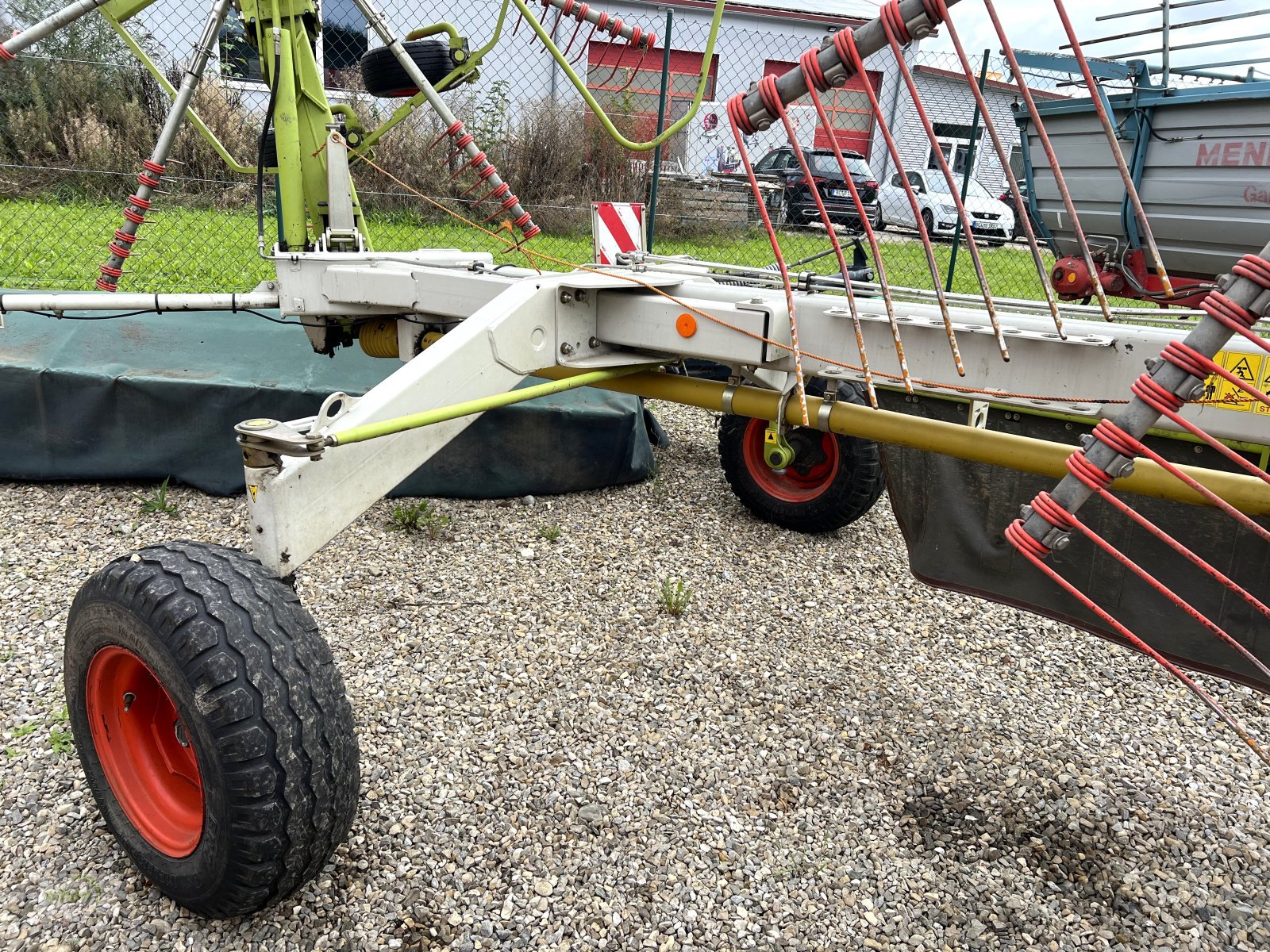 Schwader za tip CLAAS Liner 1250 Profil mit Nachtschwad-Funktion und zweitem Schwadtuch - Seitenschwader, Gebrauchtmaschine u Burgrieden (Slika 8)