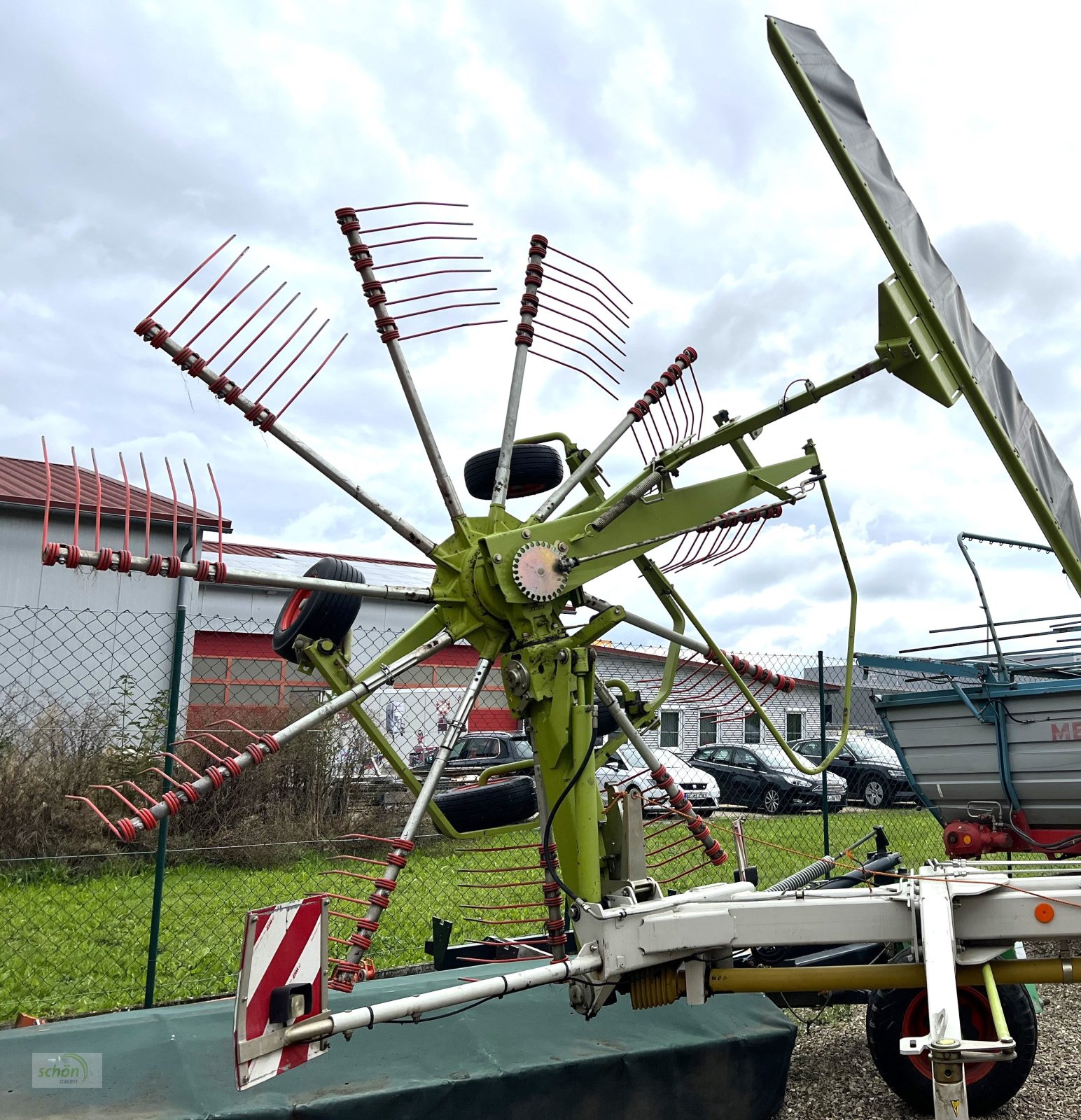 Schwader of the type CLAAS Liner 1250 Profil mit Nachtschwad-Funktion und zweitem Schwadtuch - Seitenschwader, Gebrauchtmaschine in Burgrieden (Picture 9)