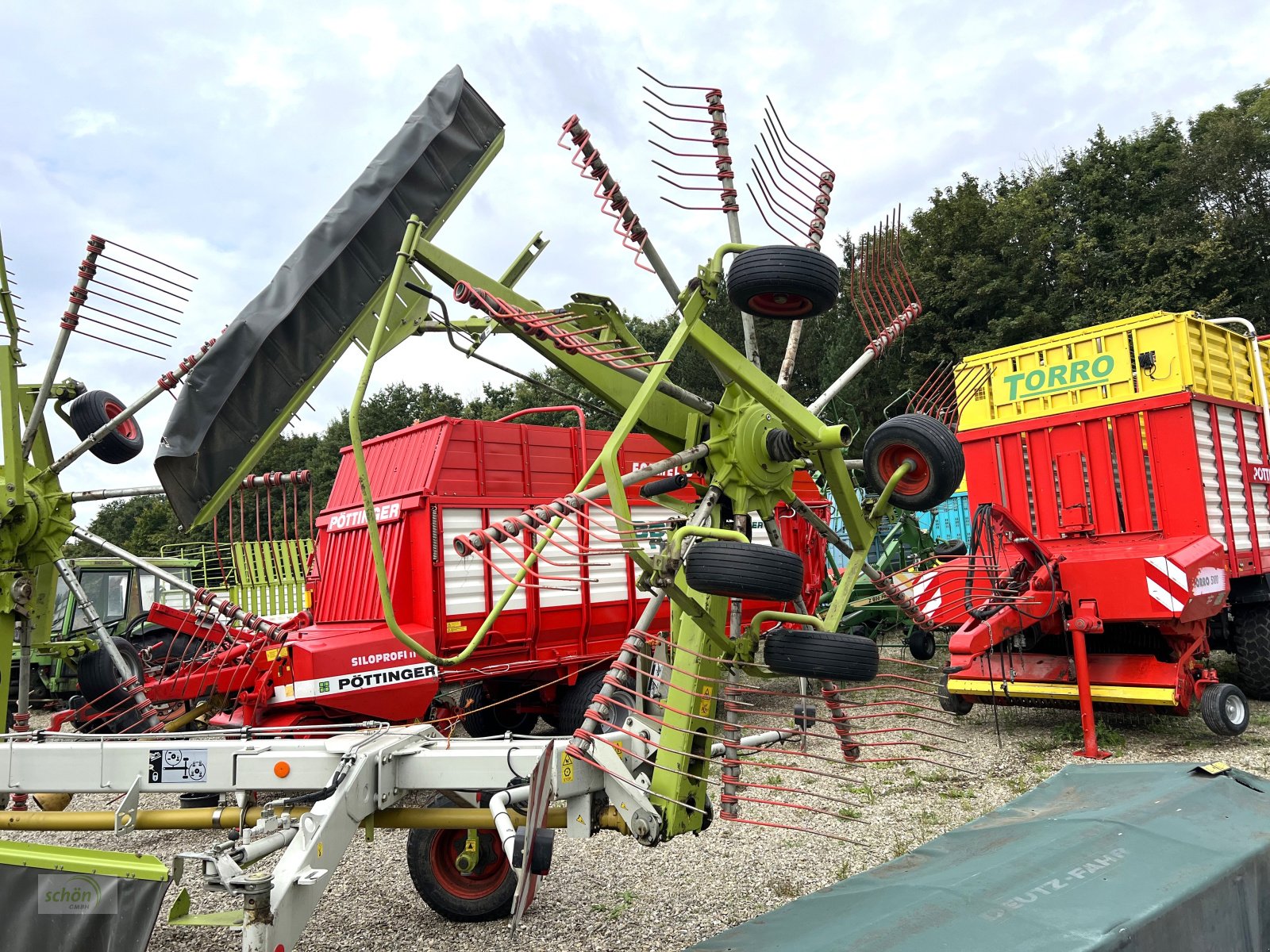 Schwader des Typs CLAAS Liner 1250 Profil mit Nachtschwad-Funktion und zweitem Schwadtuch - Seitenschwader, Gebrauchtmaschine in Burgrieden (Bild 10)