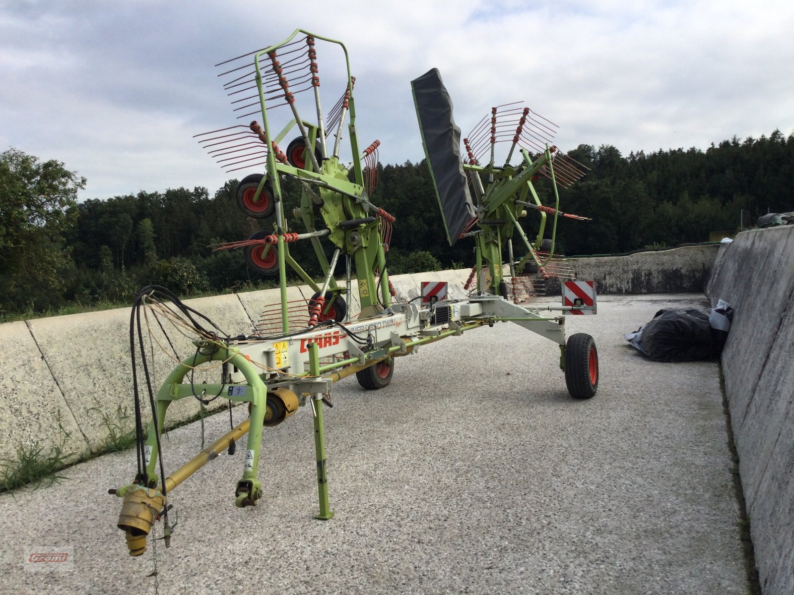 Schwader van het type CLAAS Liner 1550 Twin Profil, Gebrauchtmaschine in Kößlarn (Foto 1)