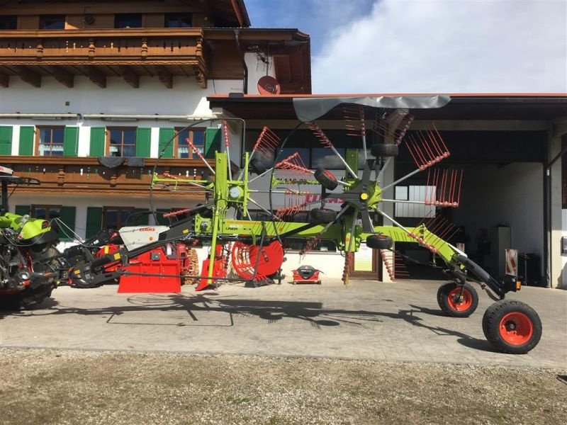 Schwader des Typs CLAAS LINER 1600 TWIN, Vorführmaschine in Obersöchering (Bild 4)