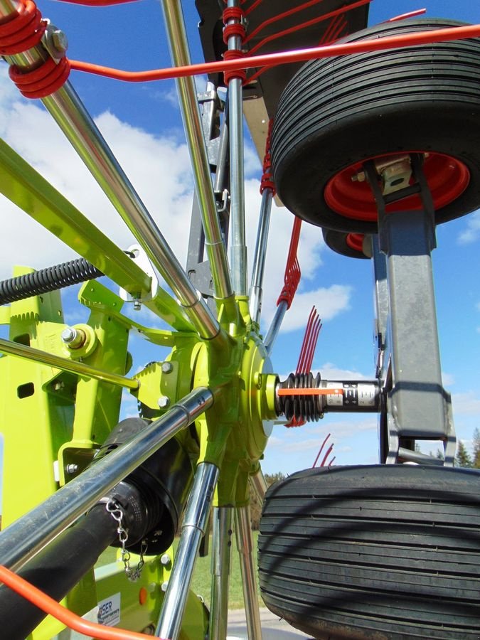 Schwader van het type CLAAS Liner 1600, Vorführmaschine in Neukirchen am Walde  (Foto 3)