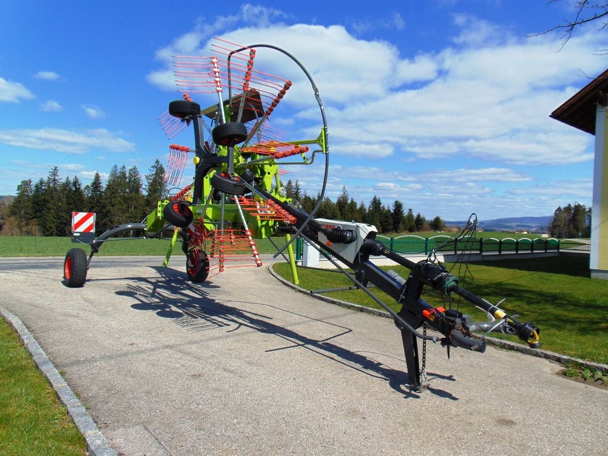 Schwader des Typs CLAAS Liner 1600, Vorführmaschine in Neukirchen am Walde  (Bild 2)