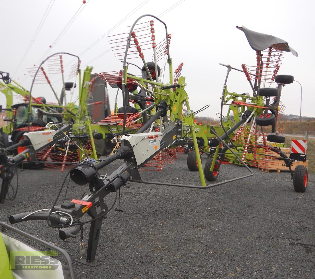 Schwader van het type CLAAS LINER 1600, Neumaschine in Homberg/Ohm - Maulbach (Foto 1)