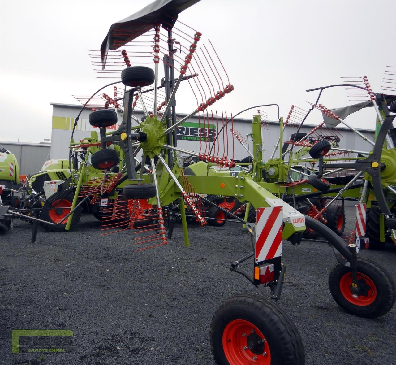 Schwader van het type CLAAS LINER 1600, Neumaschine in Homberg/Ohm - Maulbach (Foto 7)