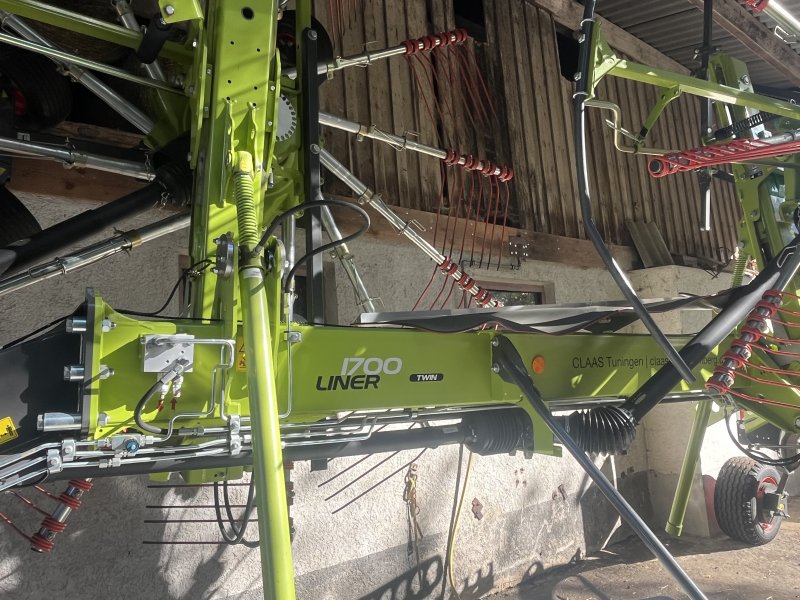 Schwader del tipo CLAAS LINER 1700 TWIN, Gebrauchtmaschine en Donaueschingen