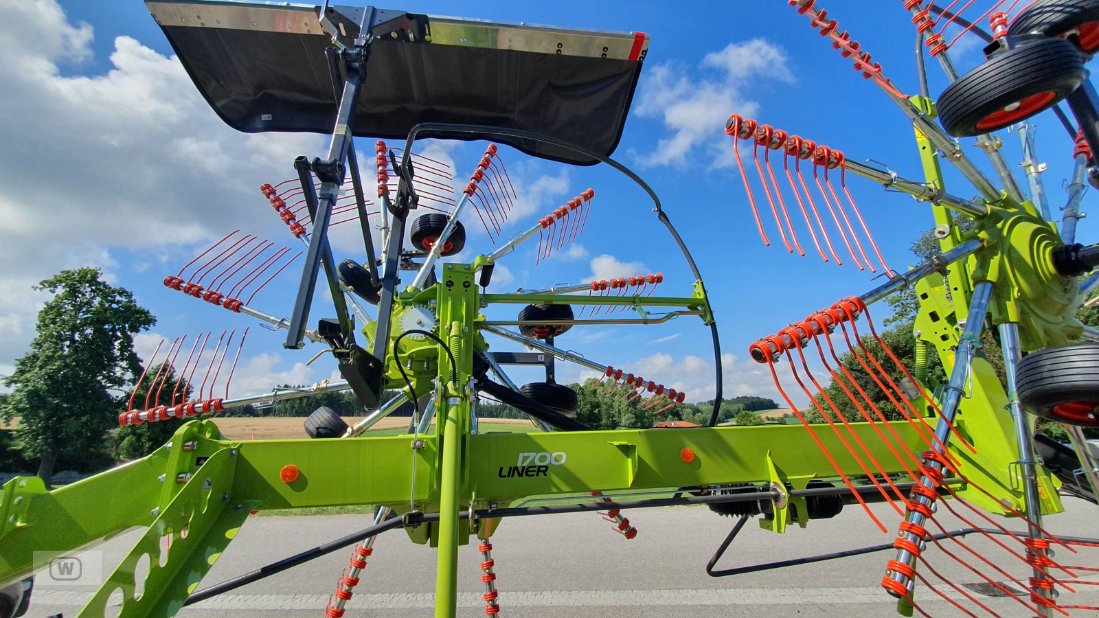 Schwader of the type CLAAS Liner 1700, Neumaschine in Zell an der Pram (Picture 21)