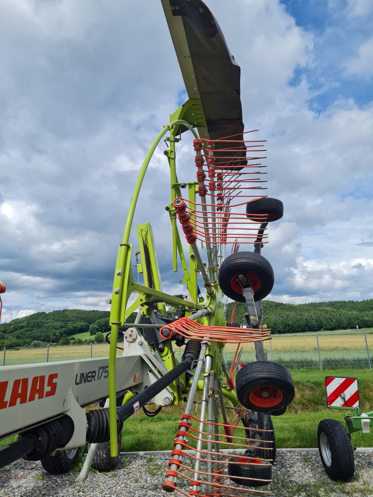 Schwader des Typs CLAAS Liner 1750 REPARATURBEDÜRFTIG !!!, Gebrauchtmaschine in Langenau (Bild 3)