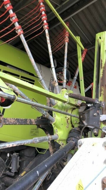 Schwader des Typs CLAAS LINER 1750, Gebrauchtmaschine in Feurs (Bild 3)