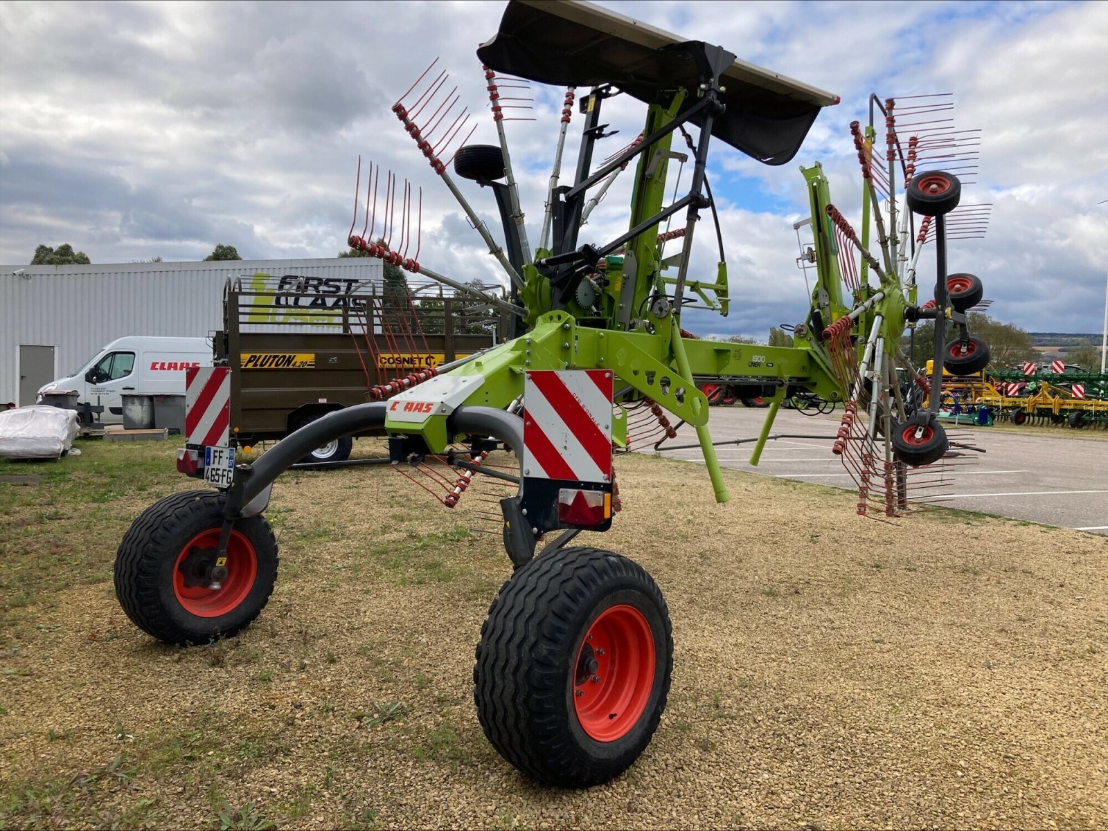 Schwader del tipo CLAAS LINER 1800 TWIN, Gebrauchtmaschine In CHEMINOT (Immagine 3)