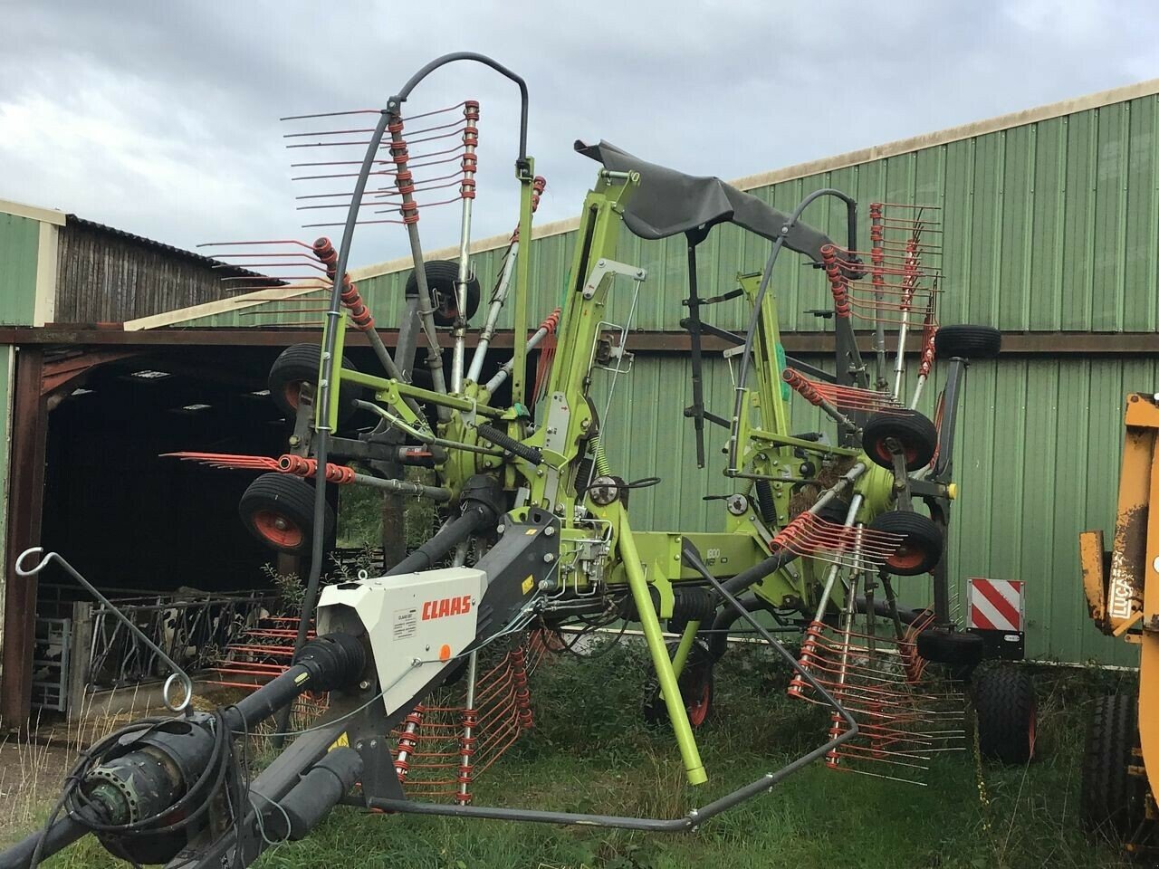 Schwader za tip CLAAS LINER 1800 TWIN, Gebrauchtmaschine u CHEMINOT (Slika 1)