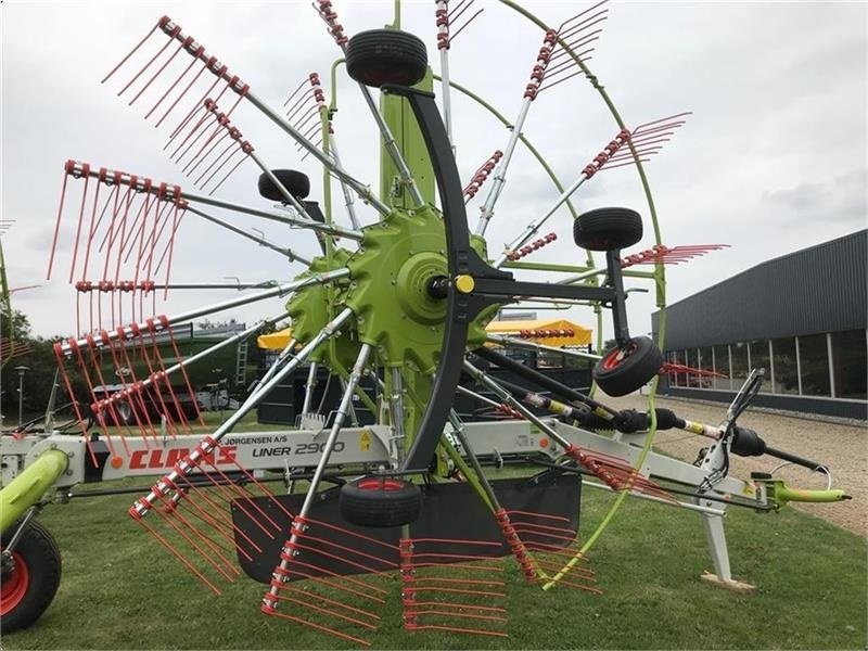 Schwader du type CLAAS Liner 2900 2 rotors rive, Gebrauchtmaschine en Ribe (Photo 3)