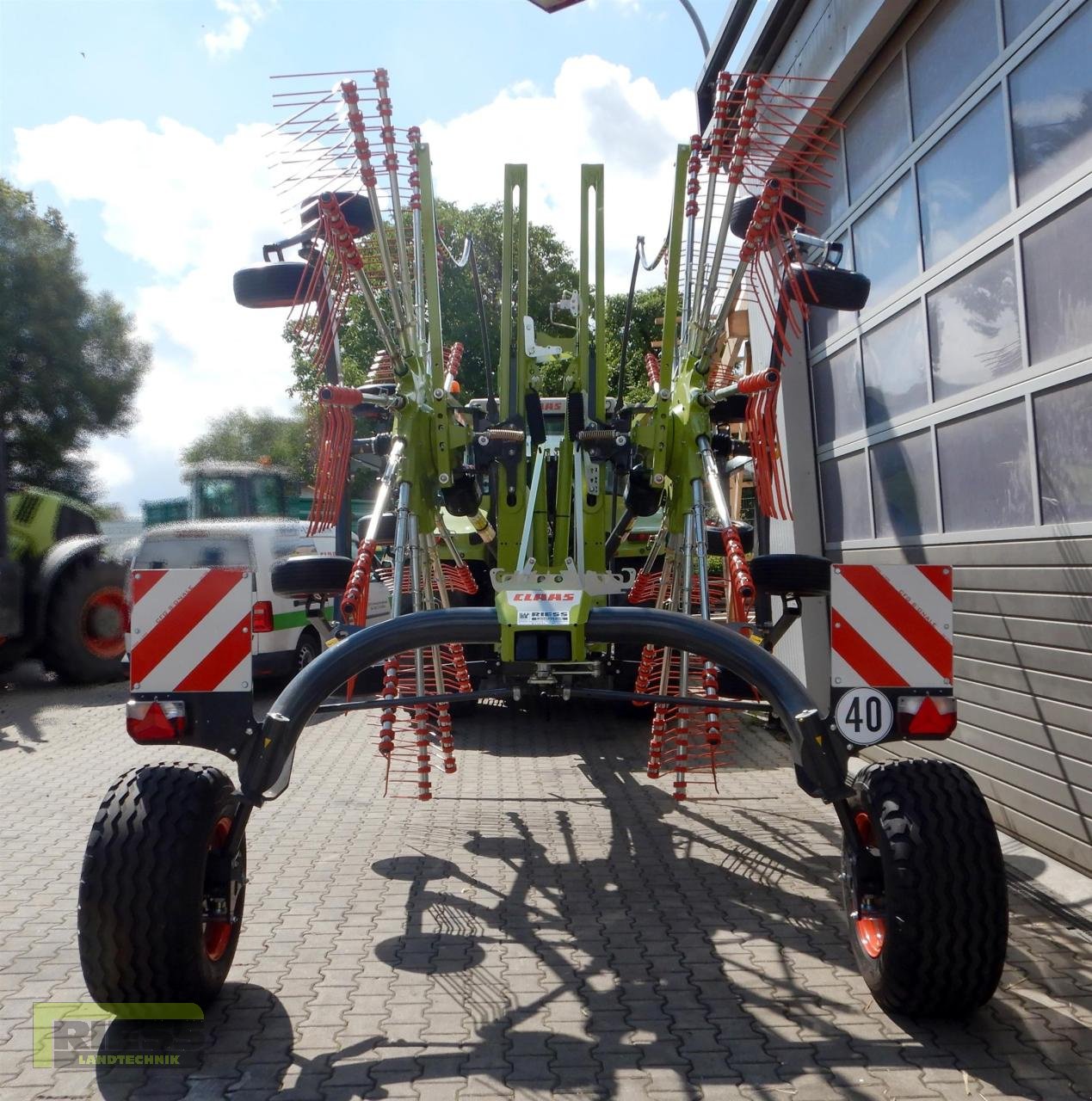 Schwader des Typs CLAAS LINER 2900 TREND 6-Rad Radgewichte, Neumaschine in Homberg (Ohm) - Maulbach (Bild 3)