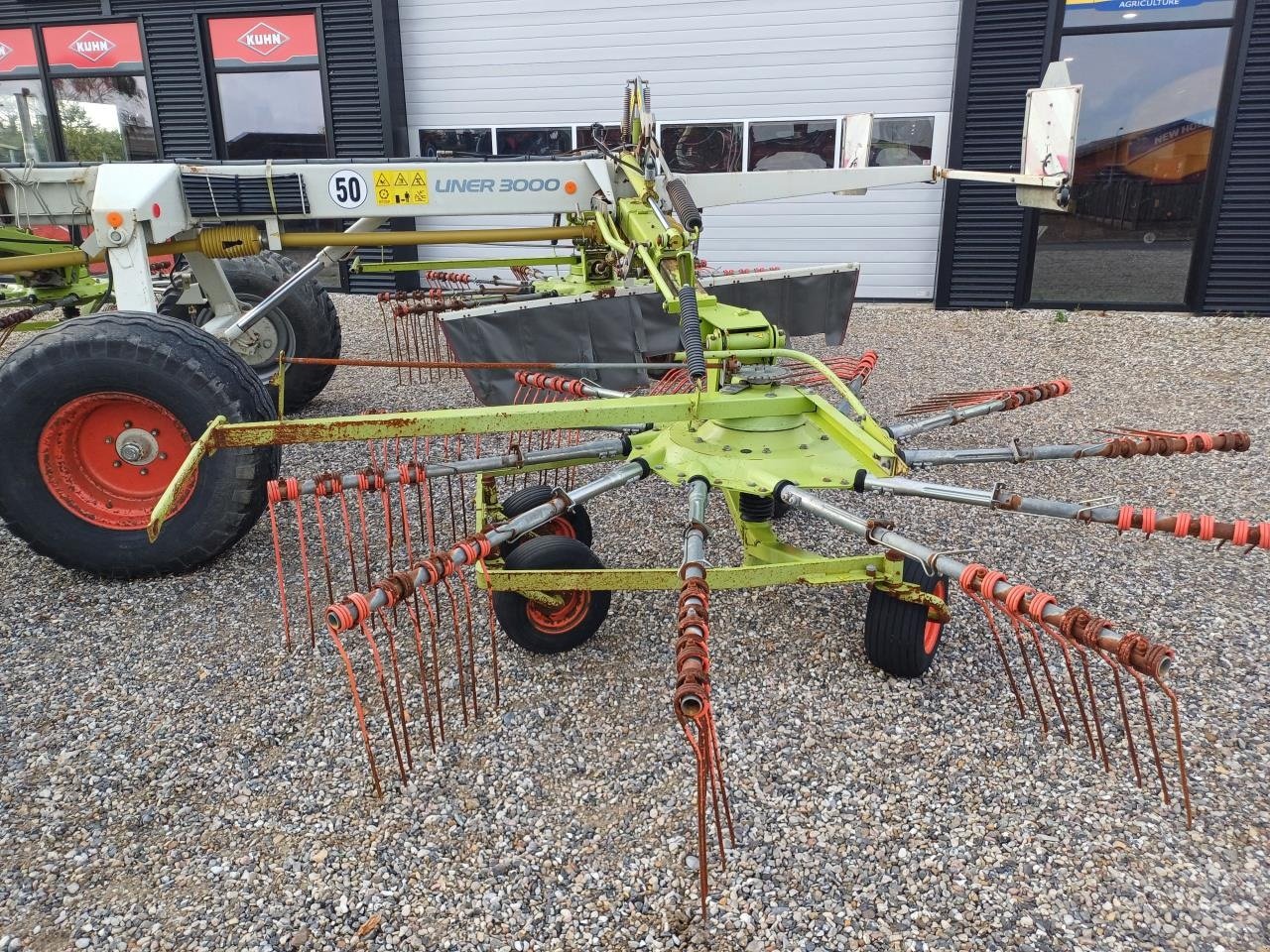 Schwader des Typs CLAAS LINER 3000, Gebrauchtmaschine in Skjern (Bild 2)