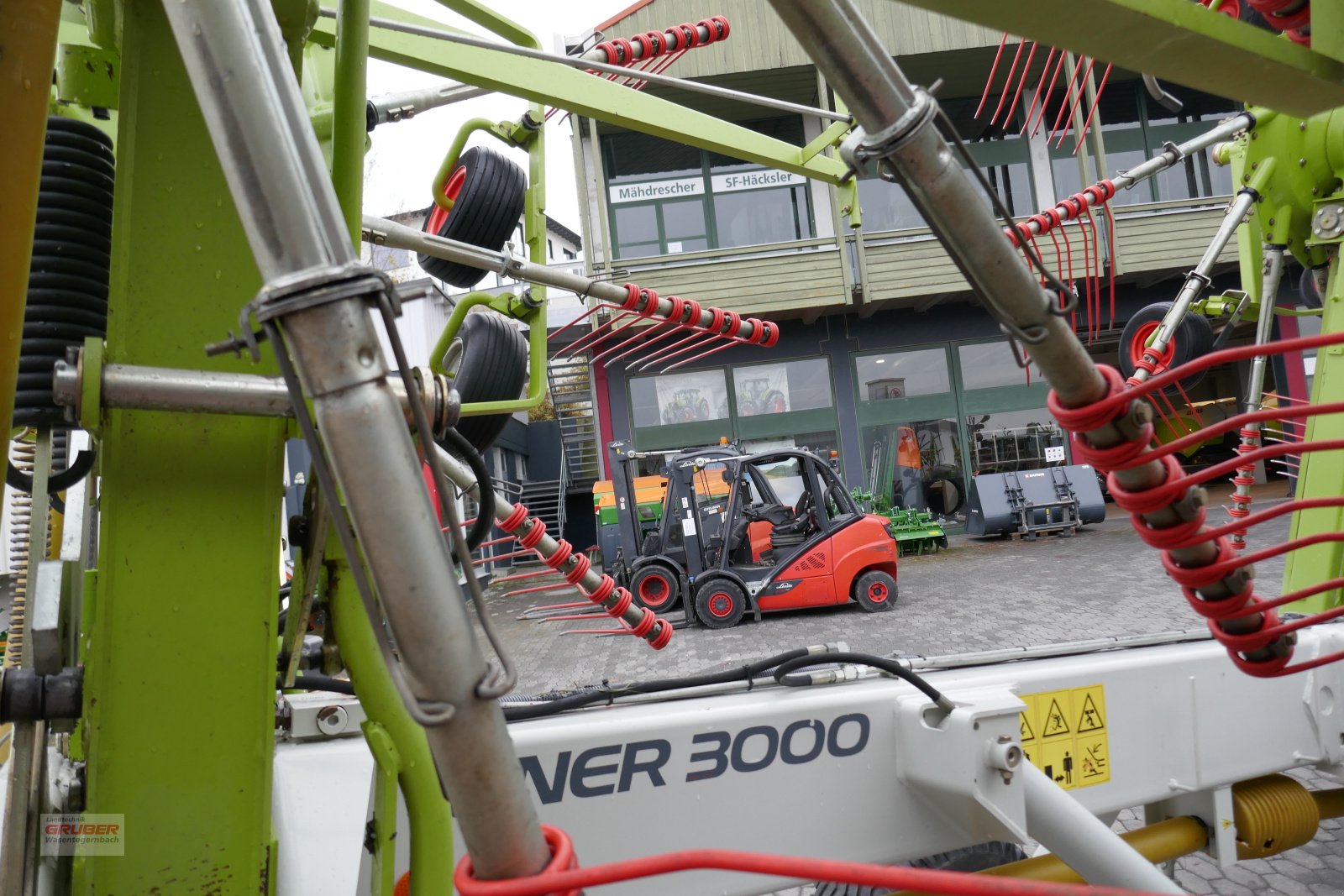 Schwader del tipo CLAAS Liner 3000, Gebrauchtmaschine en Dorfen (Imagen 5)