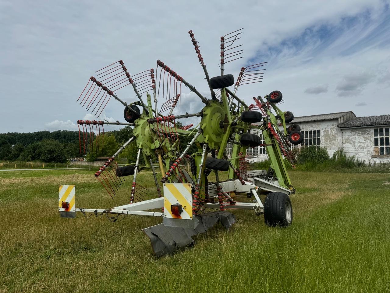 Schwader des Typs CLAAS Liner 3000, Gebrauchtmaschine in Könnern (Bild 3)