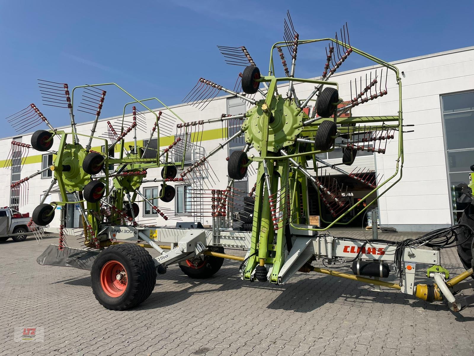 Schwader del tipo CLAAS Liner 3000, Gebrauchtmaschine In Hartmannsdorf (Immagine 1)